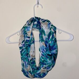 Green/Blue/White/Tan Multicolored Circle Scarf